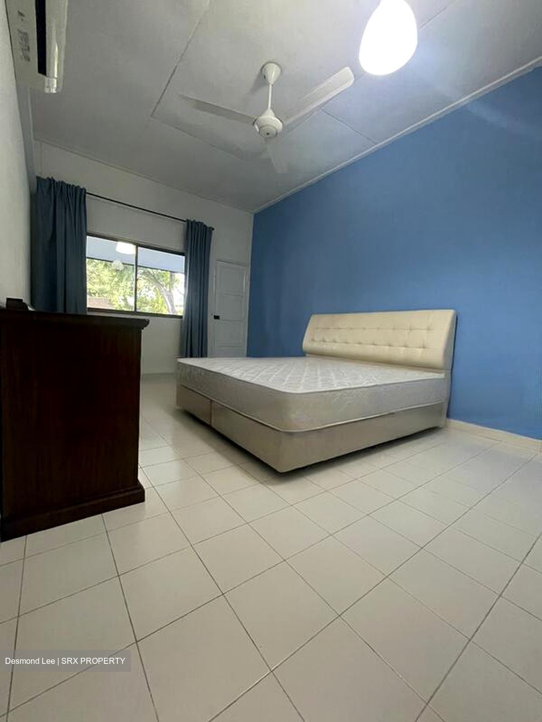 Sixth Avenue (D10), Terrace #443225121